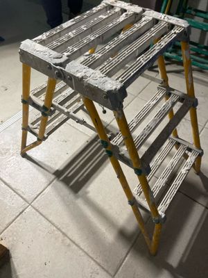 a picture of a ladder that is sitting on the floor