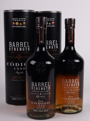 trois bouteilles de cognac brut de fût et un bidon de cognac
