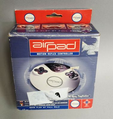 une photo d'un carton contenant des produits Bacifie posé sur une table
