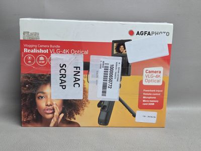 l'image d'une photo représentant une boîte sur laquelle figure la photo d'une femme