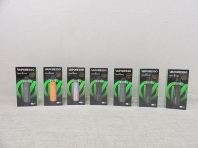 six brosses à dents de couleurs différentes sont alignées en rang