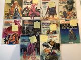 de nombreuses bandes dessinées exposées au mur