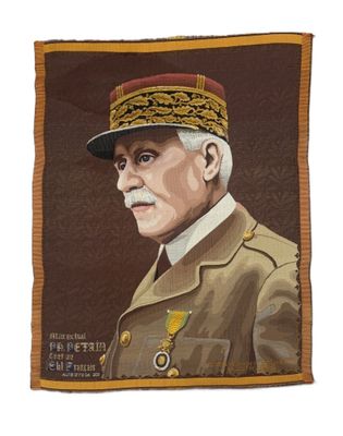 une image représentant un tableau d'un homme en uniforme militaire