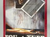 french movie poster for the film fou a tuer, with a woman ' s hand reaching out of a window