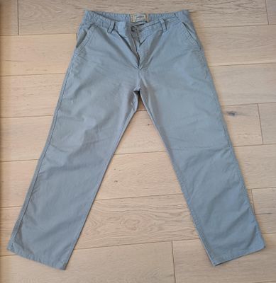 Pantalon toile gris. Occasion en l’état.