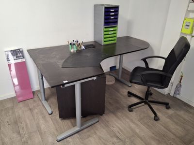 Bureau en bois stratifié et pietement fer avec caisson dédié 76x200x12 - Photo 1