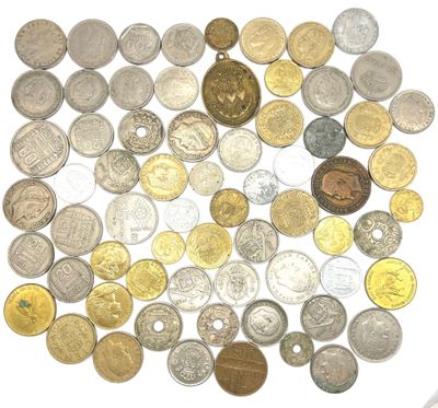 Lot de pièces diverses comprenant des médailles, des pièces …