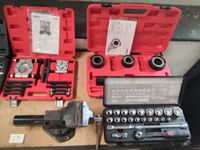 Un lot d’outillage d’atelier comprenant plusieurs coffrets, … (photo 2)