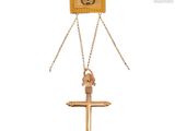 une image représentant une croix à laquelle est attachée une chaîne