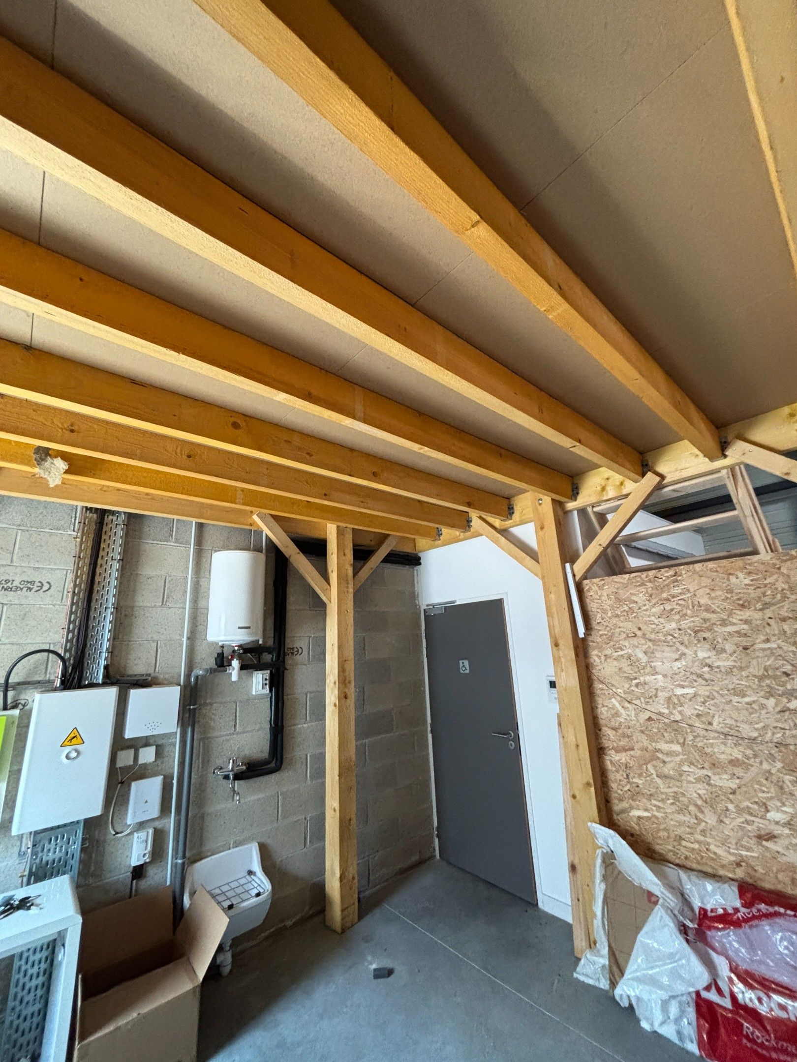 Mezzanine sur mesure démontable 3x3m + mobilier et outillage