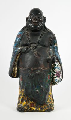 statue d'un Bouddha souriant tenant un sac d'argent
