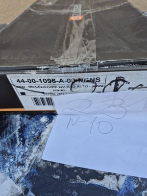 Mitigeur lavabo haut Zazzeri, coloris chrome, article neuf.