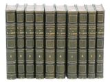 six livres alignés sur un fond blanc
