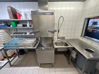 1 lave-vaisselle à capot WINTERHALTER, 1 plonge en inox à 1 …