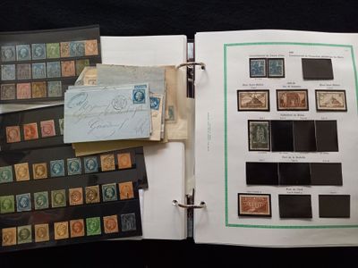 un livre avec beaucoup de timbres