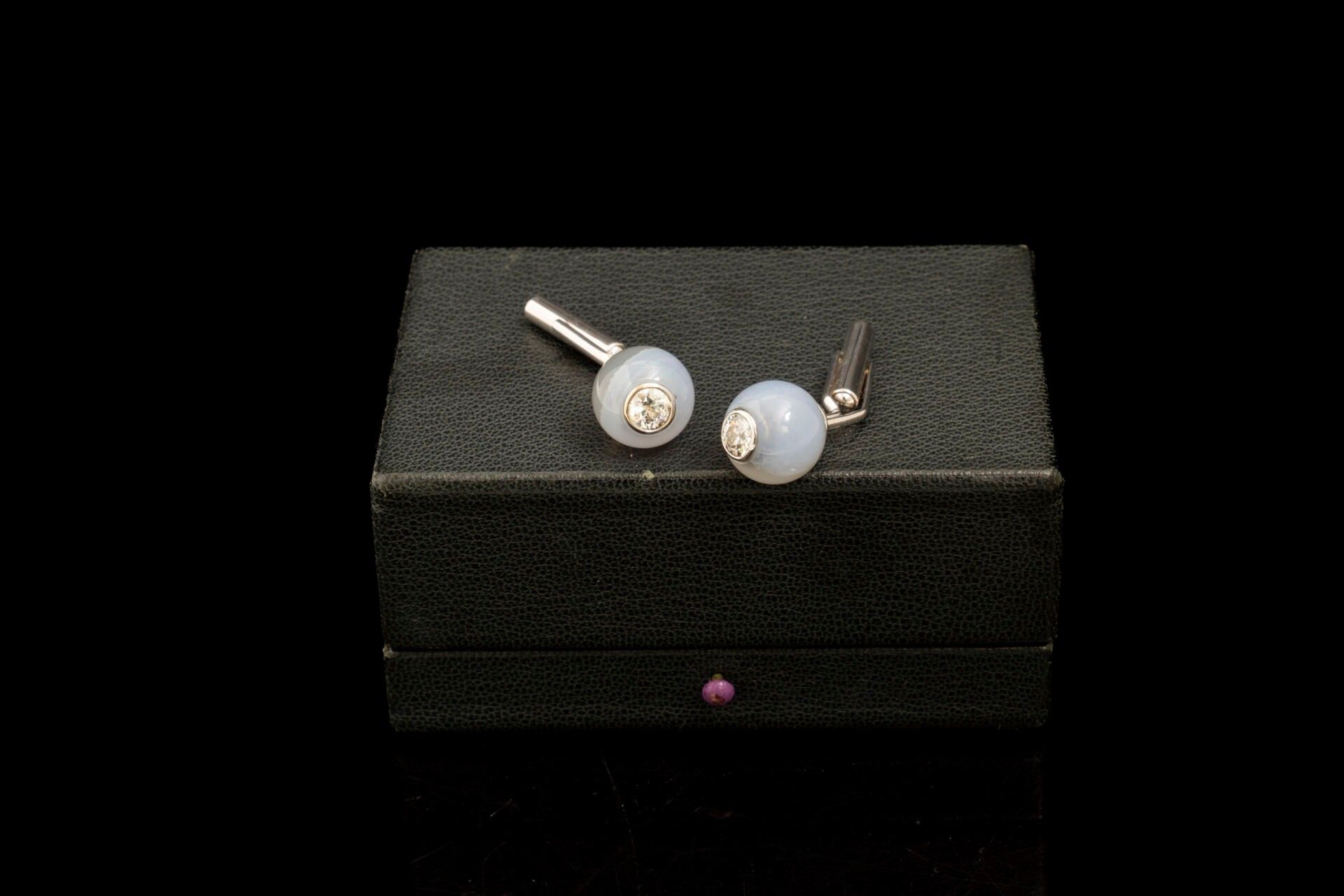 Objets d'art & Curiosités