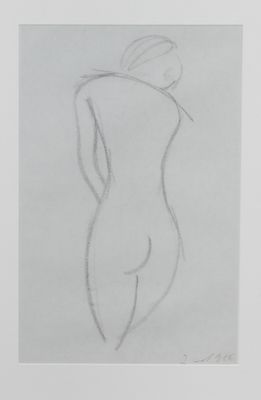 un dessin représentant une femme debout devant un fond blanc