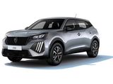 un SUV argenté garé devant un fond blanc