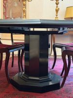 Table de salle à manger, le plateau octogonale, laquée rouge… (photo 3)