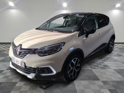 le nouveau renault c - cross suv est garé dans un showroom