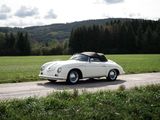 une voiture blanche qui roule sur la route