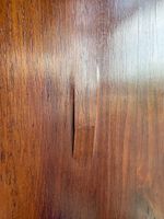 Bibliothèque en bois naturel mouluré ouvrant par deux portes… (photo 6)