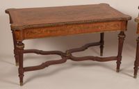 Paire de tables basses à plateaux chantournés, en bois de pl… (photo 2)