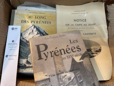[VARIA MONTAGNE] Un carton (40 à 50 volumes) d'ouvrages reli…