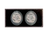 lot de deux pièces romaines en argent présentées dans un coffret de présentation