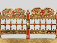 ESPAGNE. Petit banc deux places en bois mouluré, sculpté laq… (photo 3)