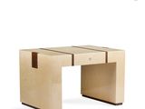 l'image d'une table en bois surmontée de deux tiroirs