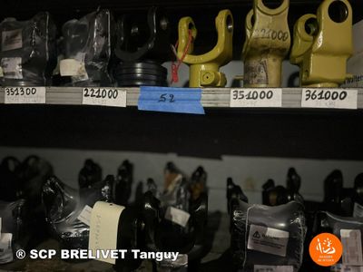 Étagères agricoles avec noix de prise de force - Rare ensemble - Photo 1