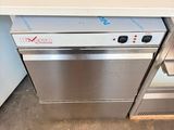 an image of a kitchen with a dishwasher and a refrigerator