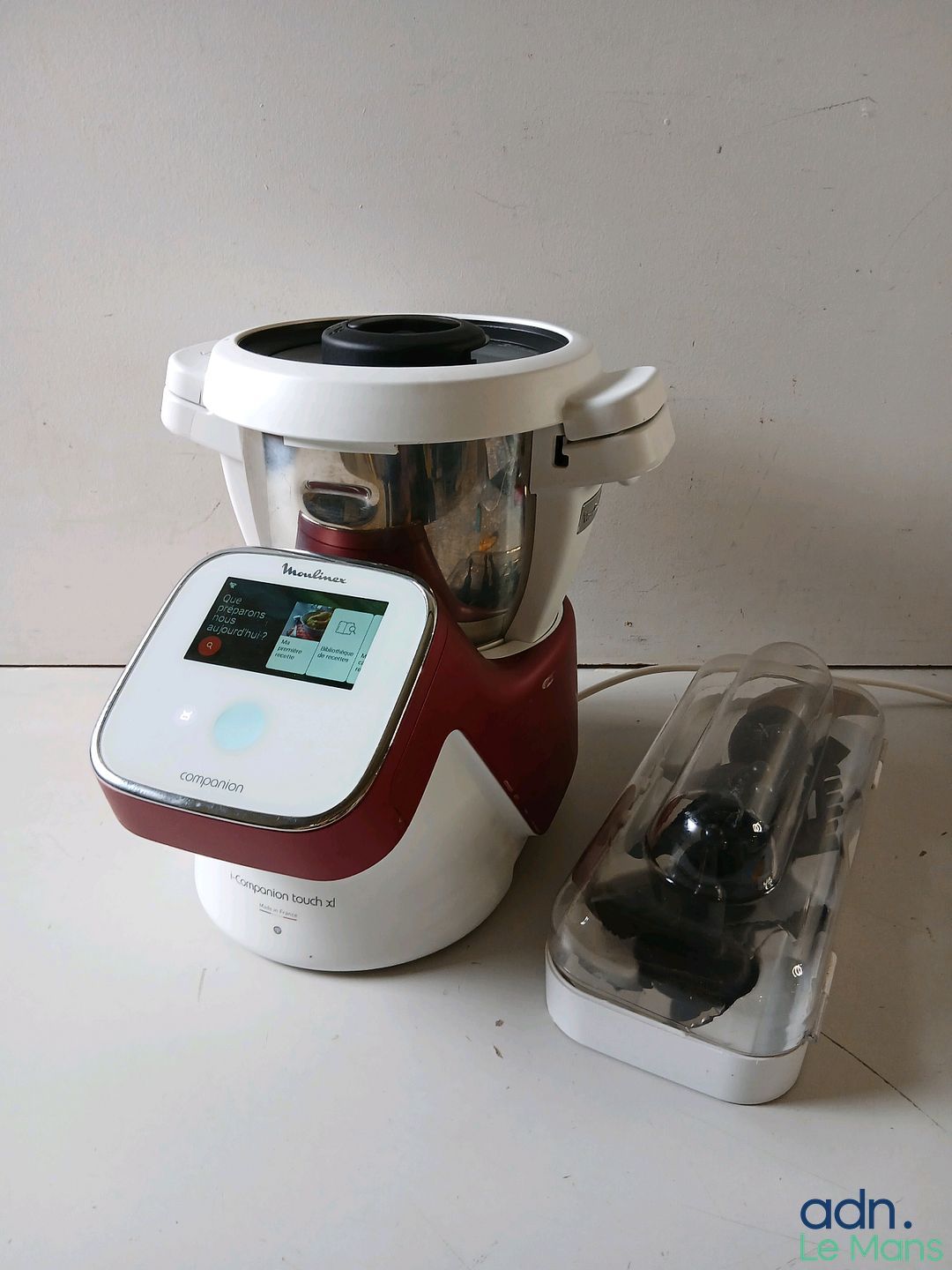 Robot multifonction MOULINEX I Compagnon Touch XL rouge - HF934510 - Fissure sur poignée (voir photos) - Retour clien...