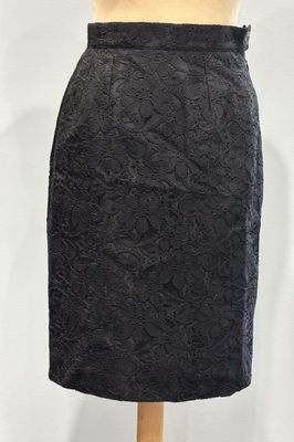 a black skirt on a mannequin mannequin mannequin mannequin mannequin mann