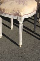 Partie de mobilier de salon en bois peint blanc mouluré, dos… (photo 5)