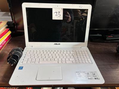 Ordinateur portable ASUS E502N - Photo 1