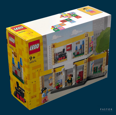 une boîte dans laquelle se trouve un magasin Lego