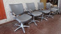 Série de 4 fauteuils de coiffeur CINDARELLA Paris, piétement…