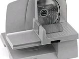 an image of a slicer that is on a table