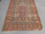 a rug that is on the floor in a room