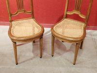 Paire de chaises à dossier ajourée. (photo 5)