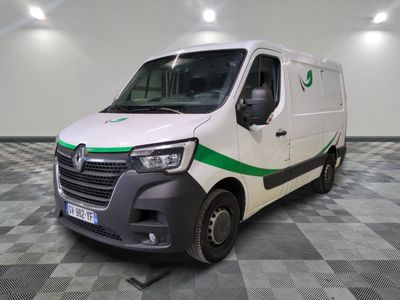 une photo d'une camionnette blanche avec des finitions vertes
