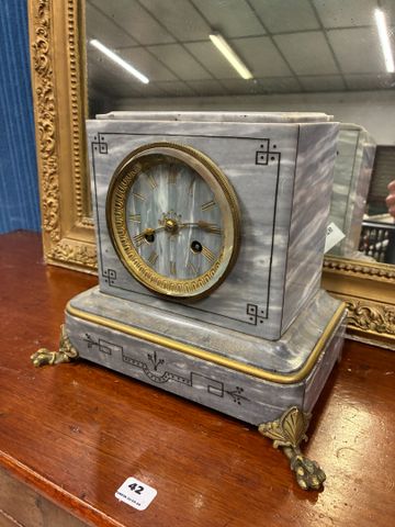 Pendule borne en marbre gris