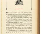 un livre ouvert avec la photo d'un homme et d'une femme