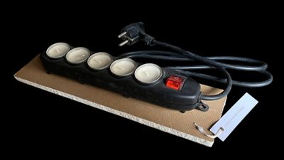 Francis HELVEN (Né en 1945), "Lampe à économie d'energie"