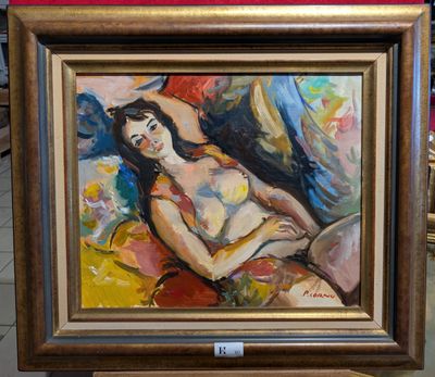 une peinture à l'huile représentant une femme assise sur un canapé dans une pièce