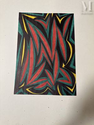 peinture représentant un motif abstrait rouge, vert et noir sur un mur blanc