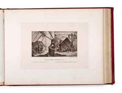 un livre ouvert sur lequel figure la photo en noir et blanc d'un homme travaillant sur une machine