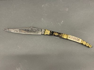 Couteau pliant type Vendetta , lame en acier décoré à l'acid… - Photo 1